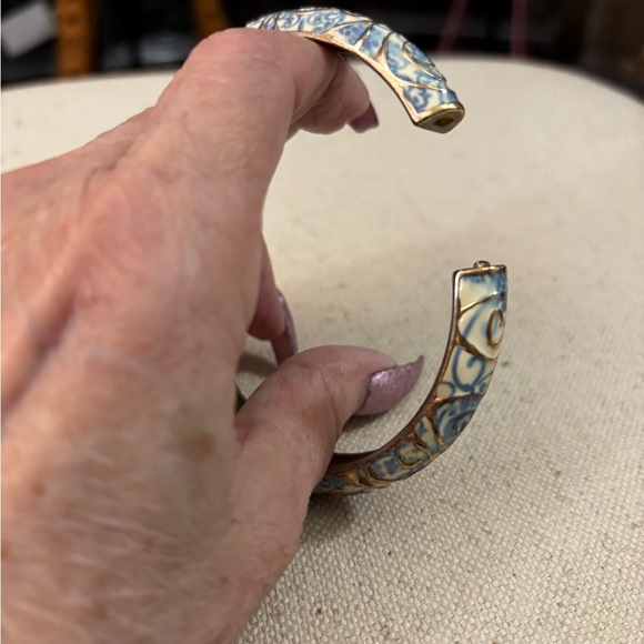 Beautiful Blue, Grey, silver and Gold bangle bracelet - Picture 7 of 8